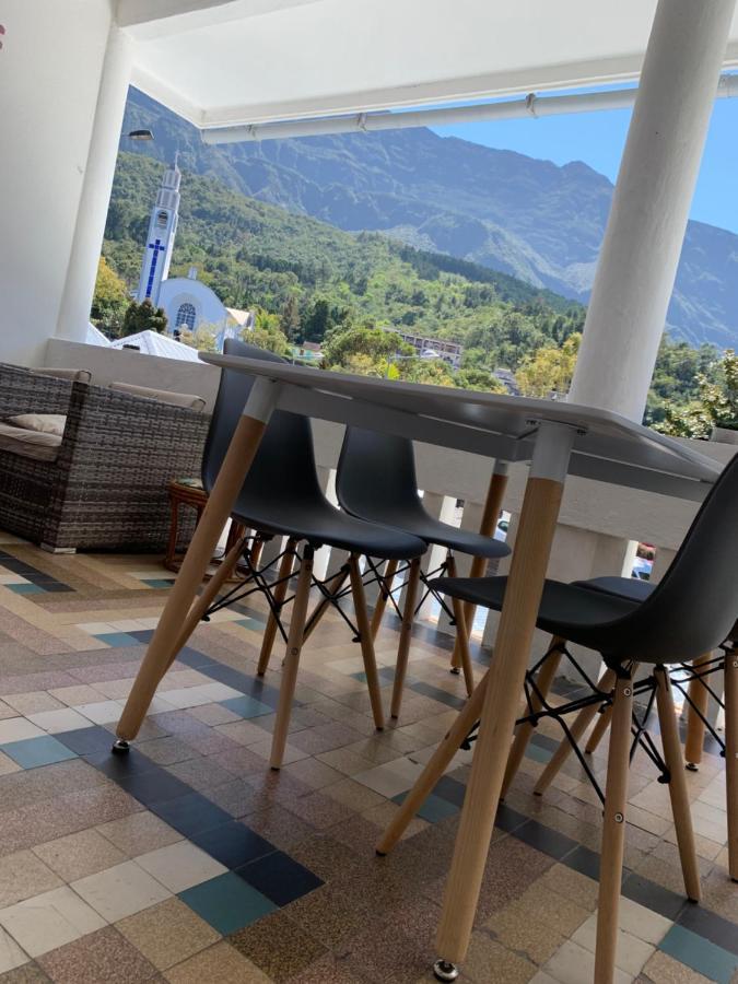 Hotel Le Petit Randonneur ซีลาโอส ภายนอก รูปภาพ